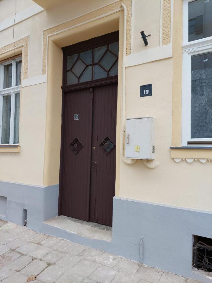 Ara Modern Apartament Oradea Exterior foto